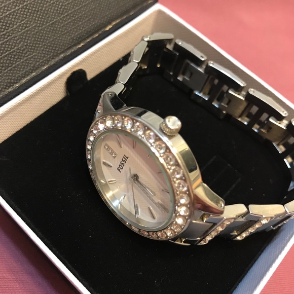 Fossil Watch - Picture 2 of 5